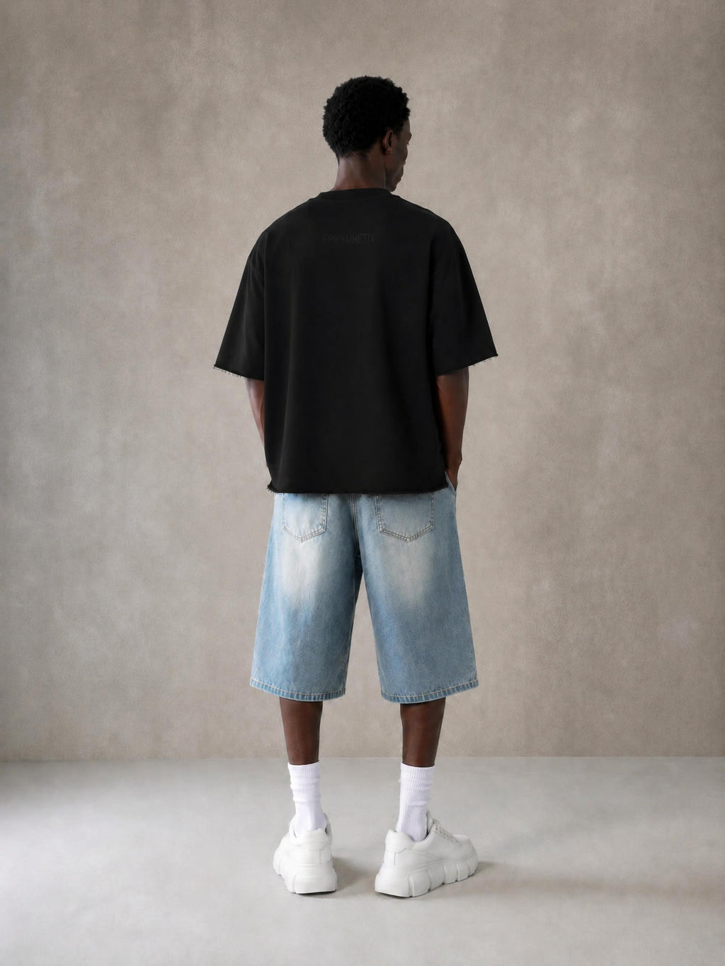 Epi-Night Out(Embro) - Boxy Half-Sleeve Raw-Edge T-Shirt