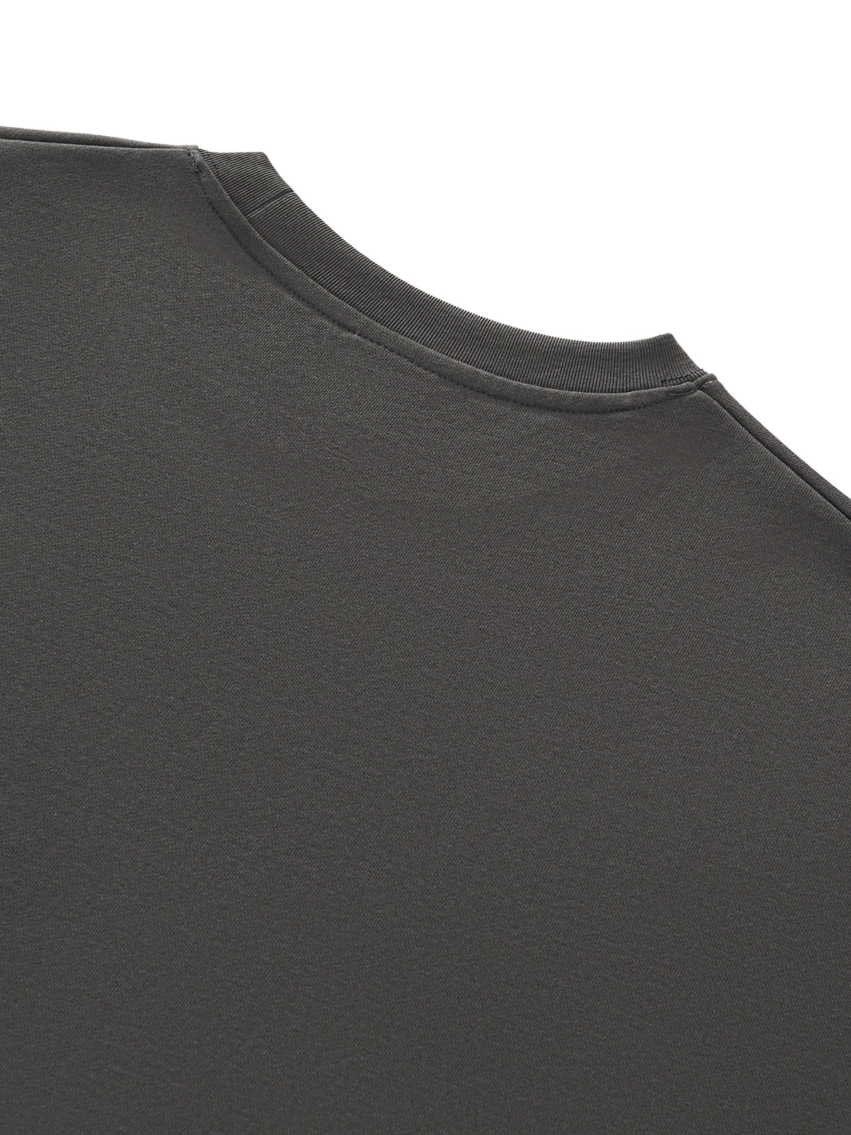Epi-Night Out(Embro) - Boxy Half-Sleeve Raw-Edge T-Shirt